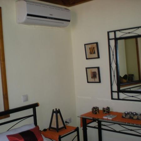 Mika'S House Villa Chalki Town Exterior photo