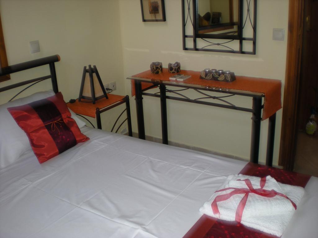 Mika'S House Villa Chalki Town Room photo